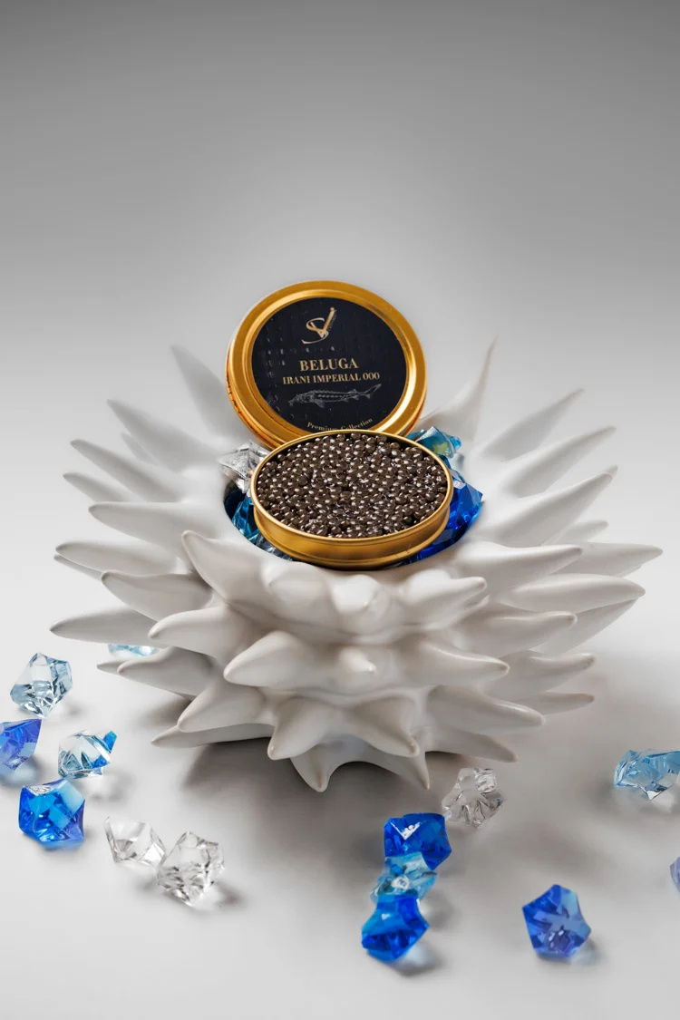 Caviar Beluga entre cristales azules