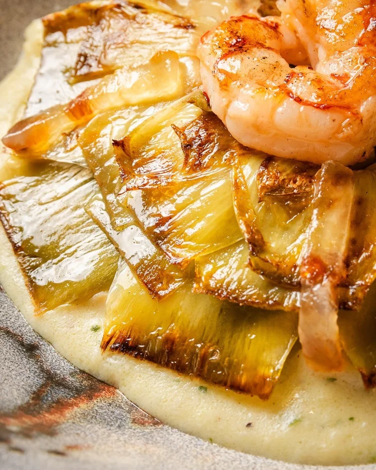 Camarón con verduras asadas