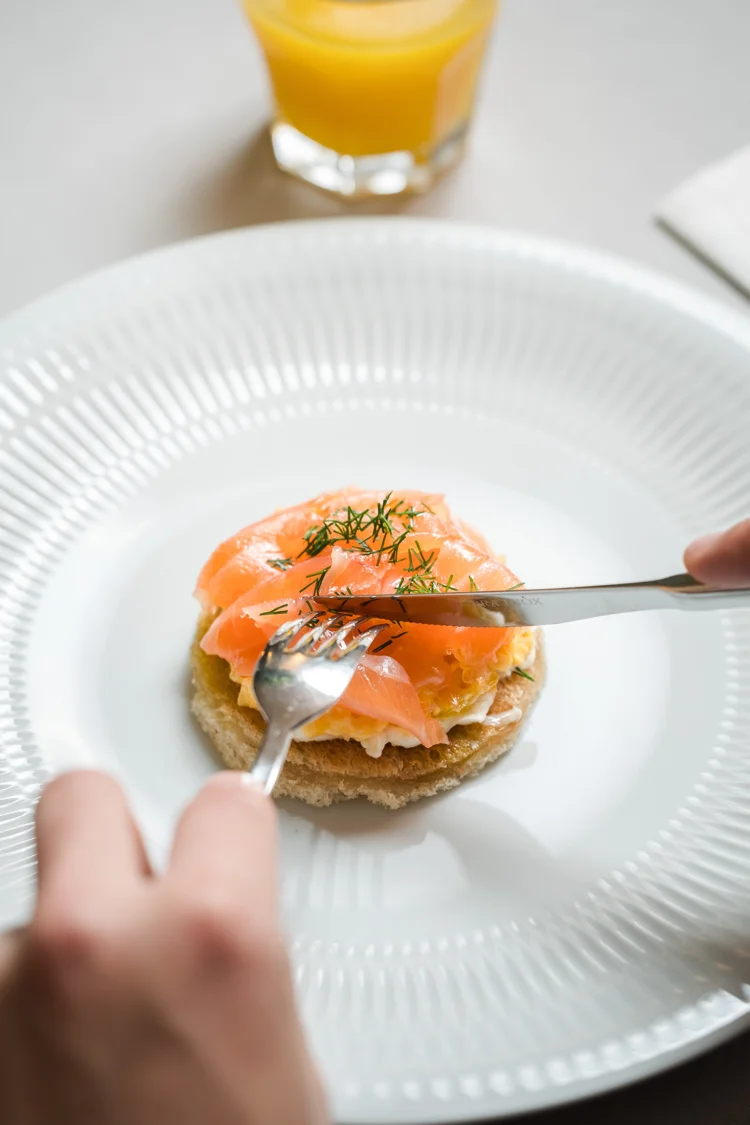 Bagel de salmón ahumado